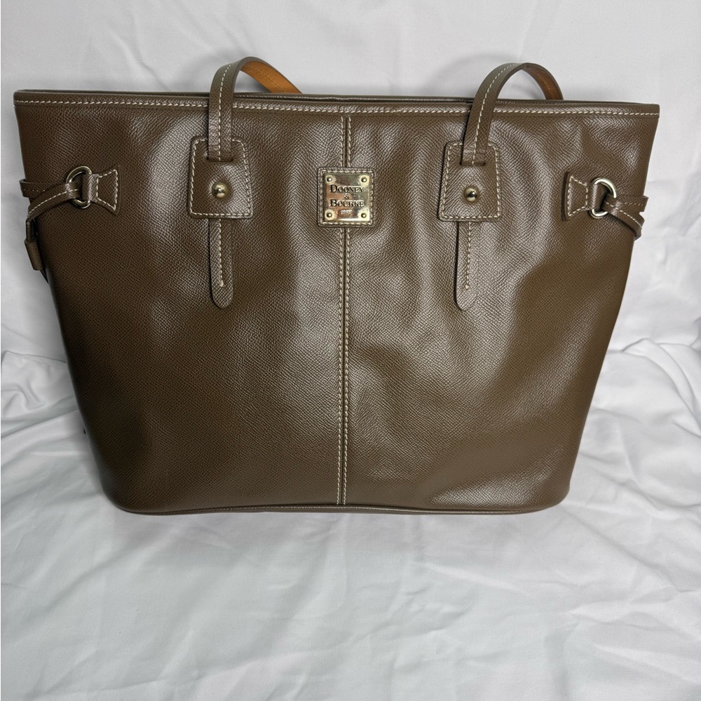 Dooney and Bourke Davis Pebbled Leather Tote